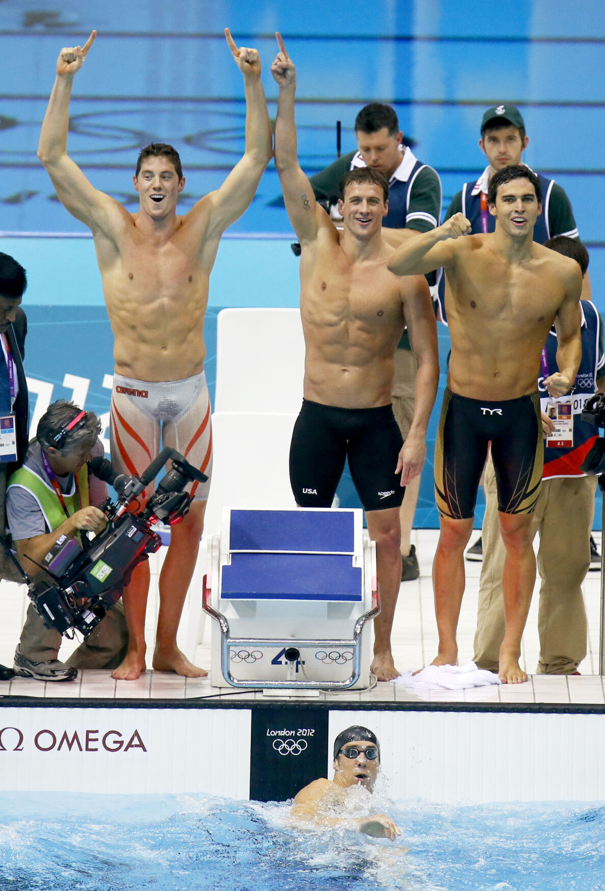 2012: Michael Phelps breaks Olympic medals record with his 19th